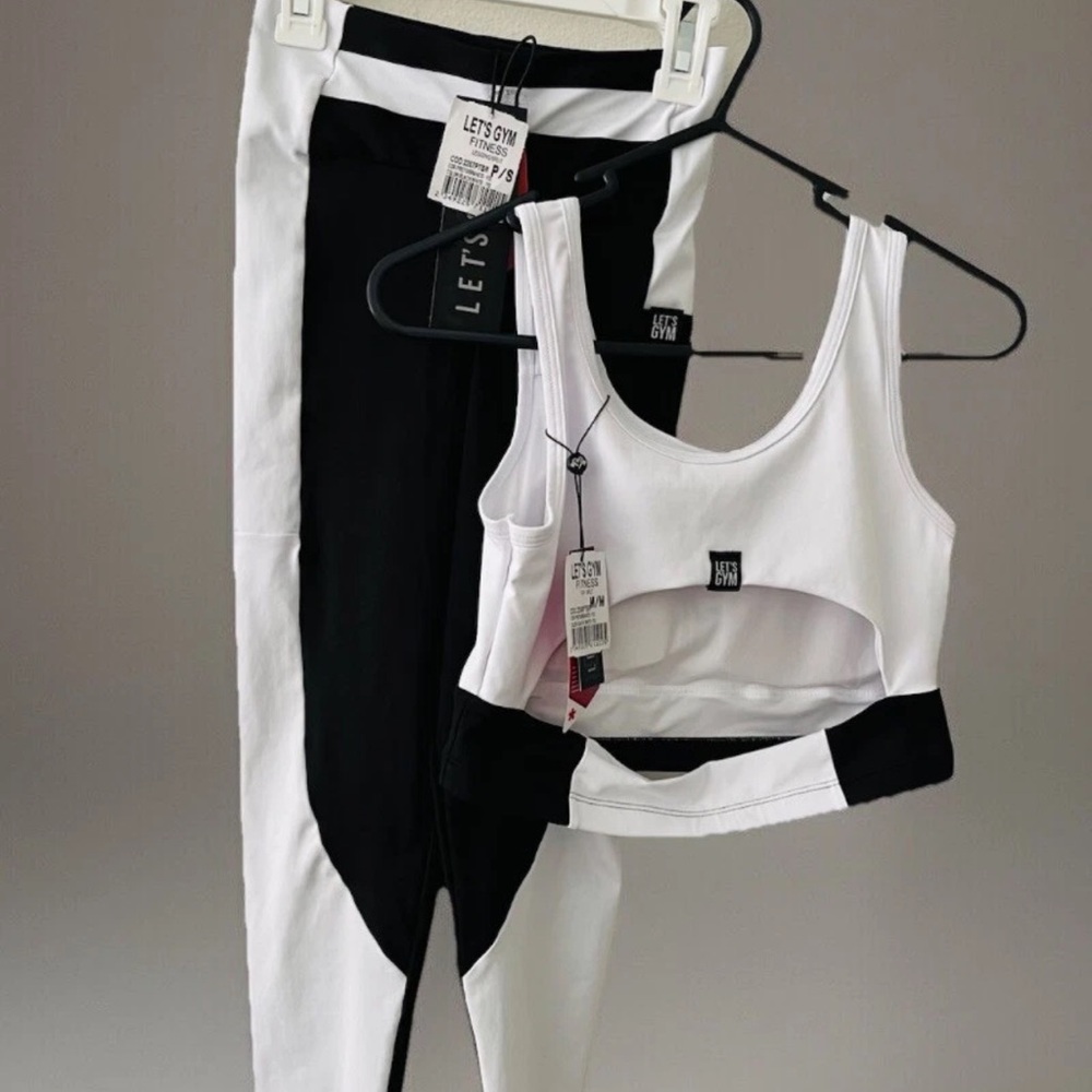 Let’s Gym women’s leggings crop top Small Leggings, Medium Top Black White. ￼